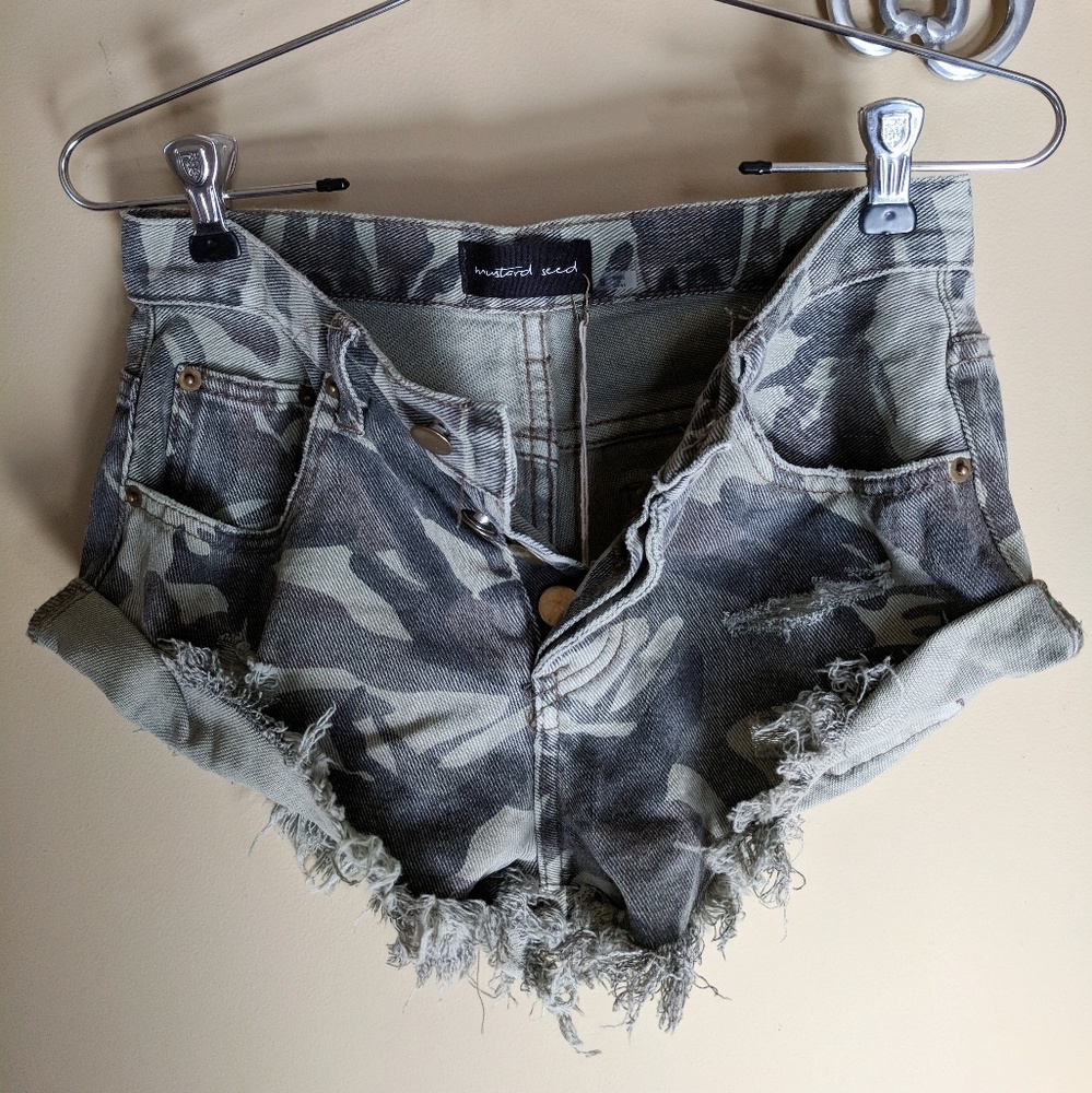 Camo cut-off shorts, Small